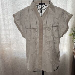 ADRIANNA PAPELL 3-Dimensional White Top Floral Embroidered Blouse, S